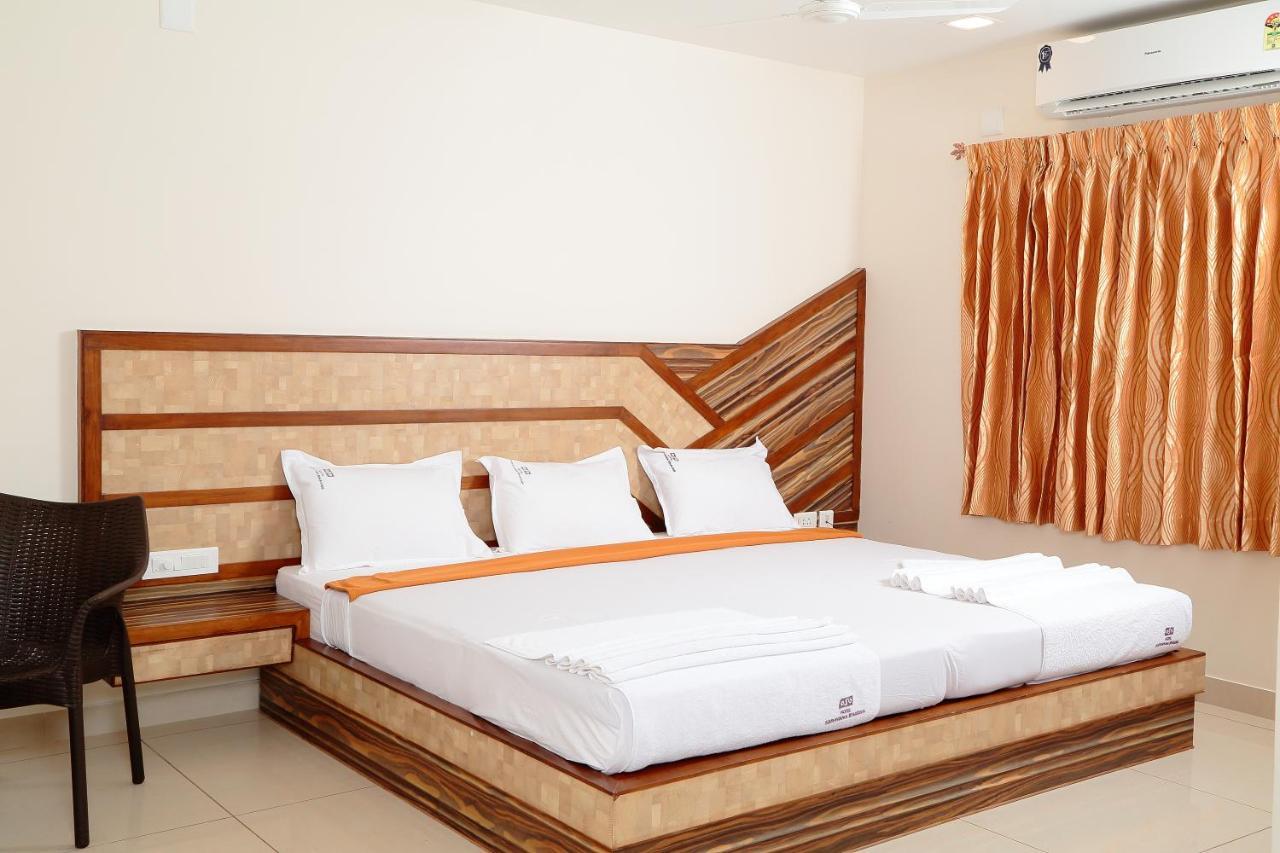 Annai In Saravana Bhavan Fine Stay And Restaurant Velankanni Exterior photo